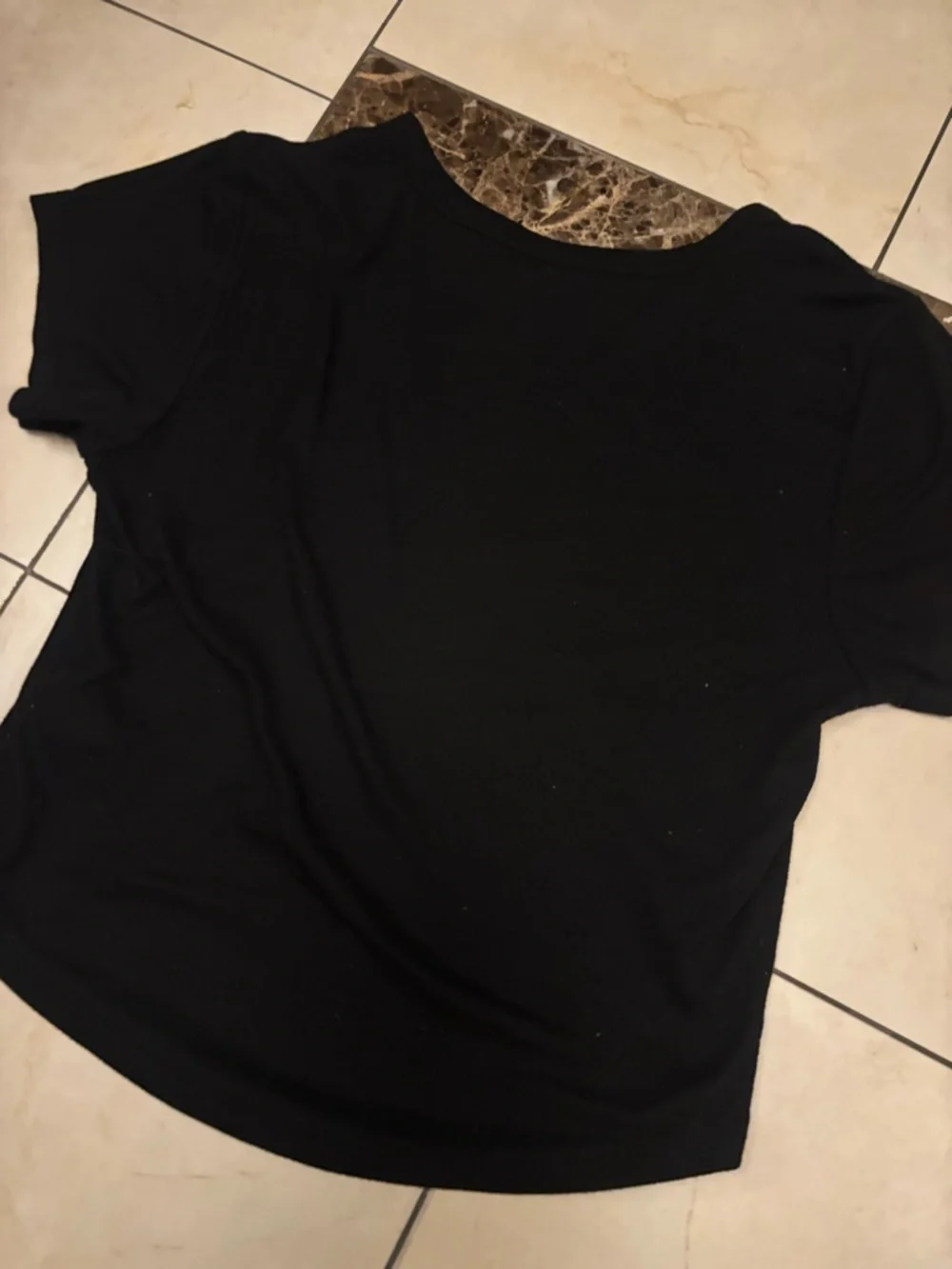 Old Navy Black Short Sleeve Ribbed Tee - Picture 2 of 3